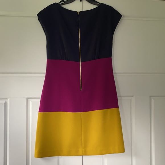 Colorblock Dress - Picture 2 of 4